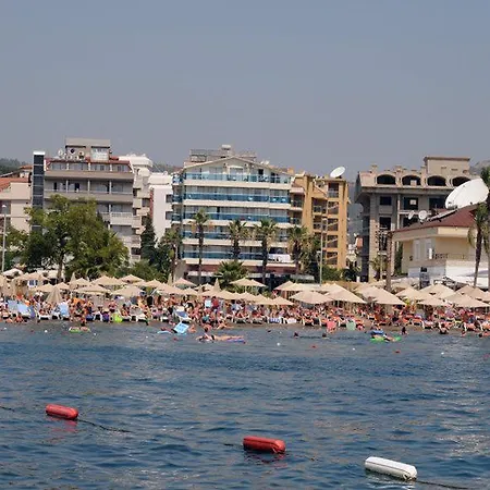 Hotel Dora