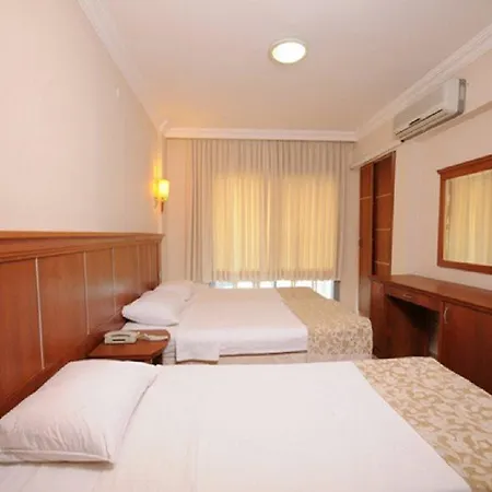 Dora Marmaris