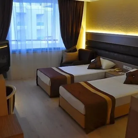 Ξενοδοχείο Dora 4*