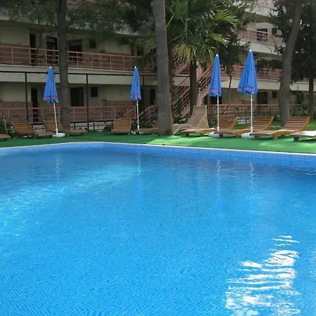 Dora Hotel